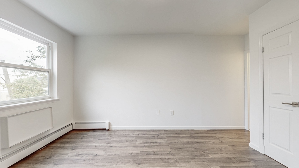 1091 Hancock Street - Photo 11