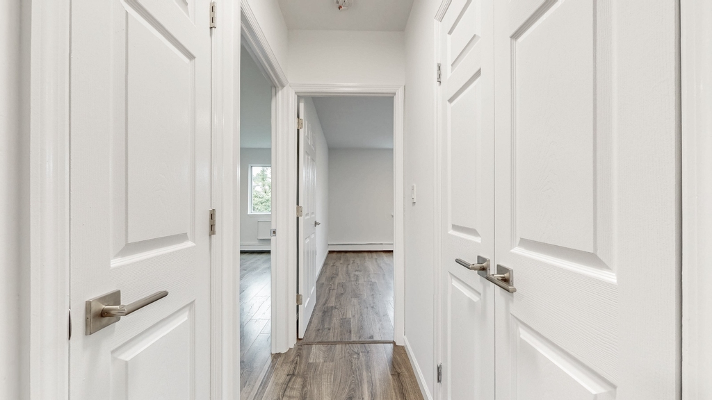 1091 Hancock Street - Photo 2
