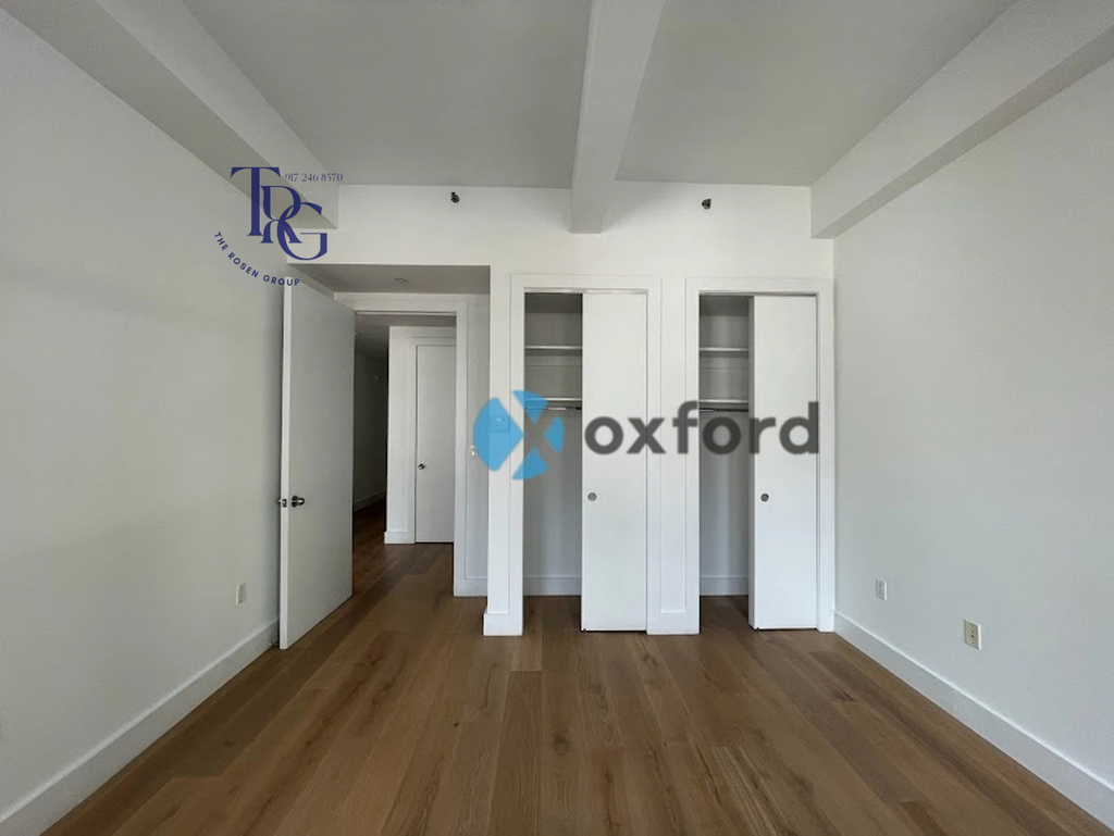 West Broadway - Photo 4
