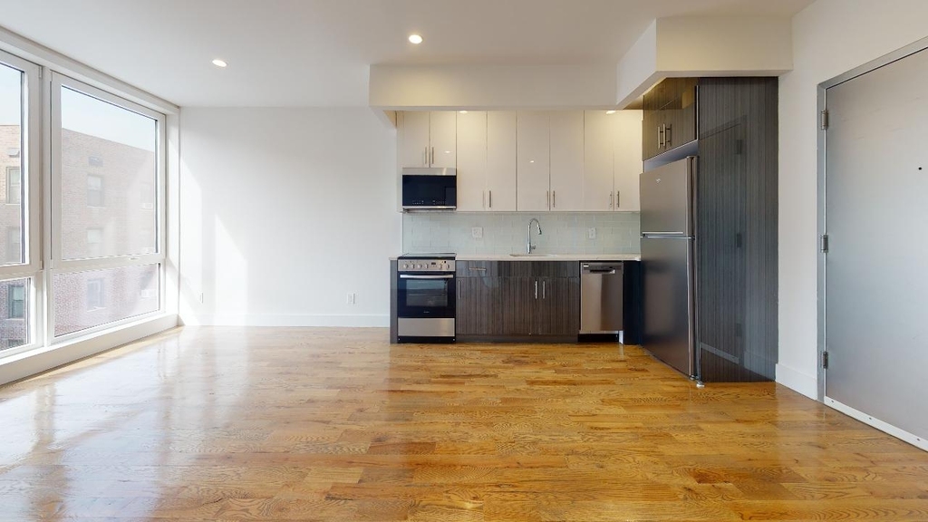 138-28 Queens Boulevard - Photo 6