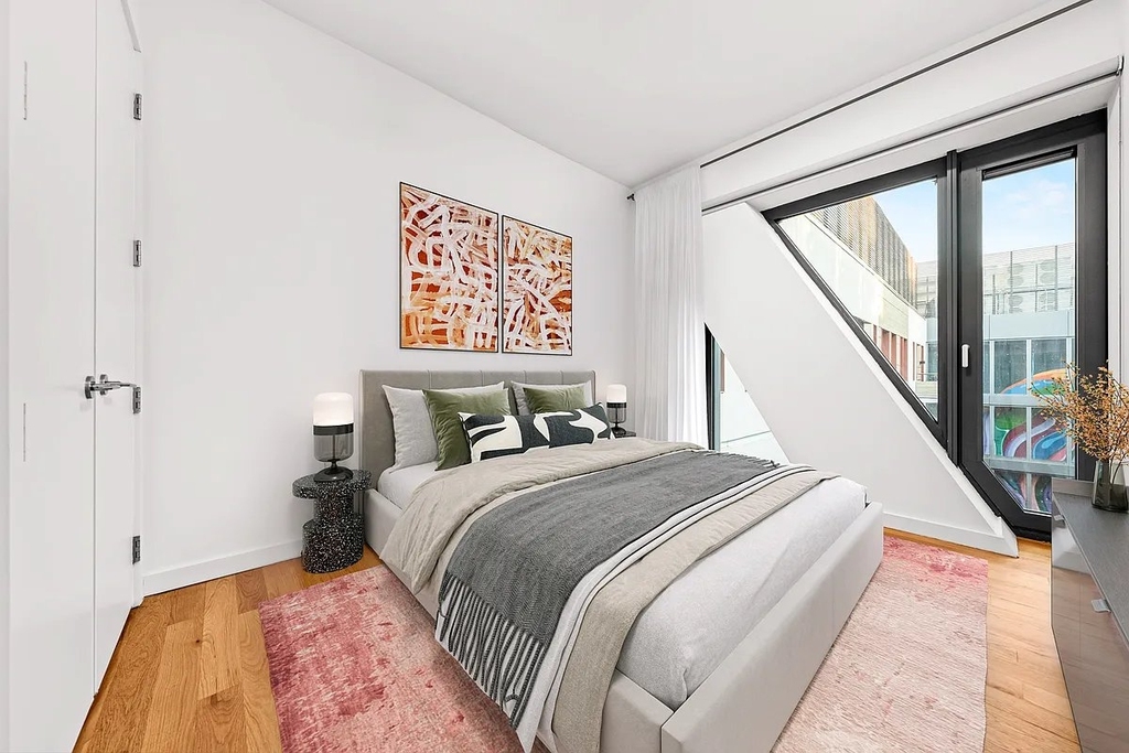 123 Melrose Street - Photo 2