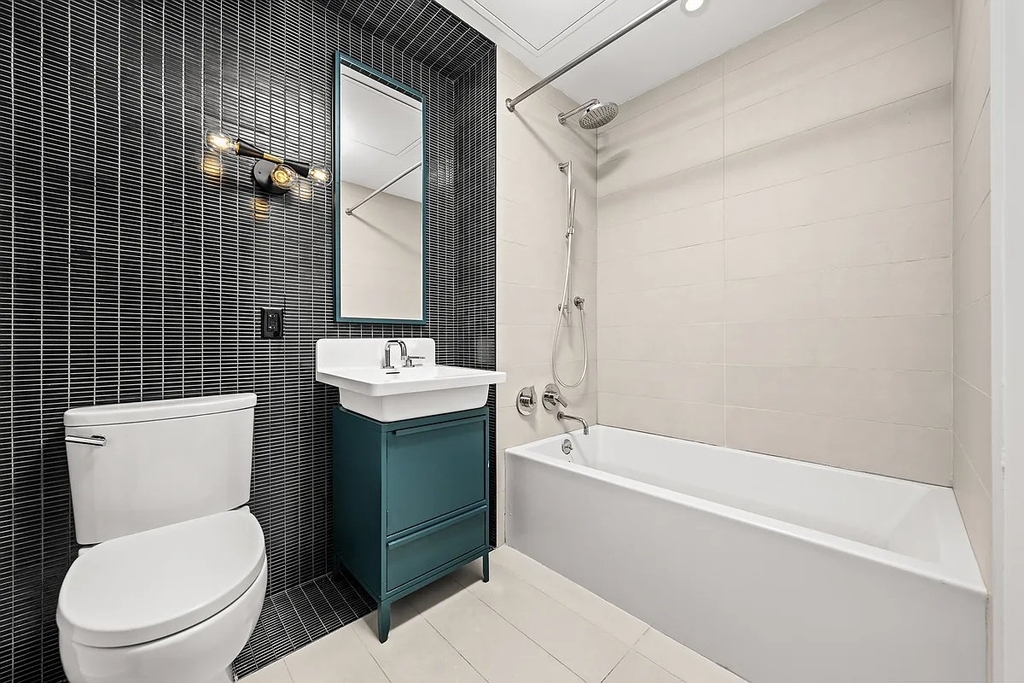 123 Melrose Street - Photo 4