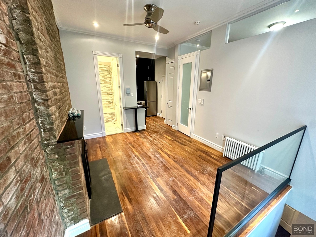 Hudson Street - Photo 3