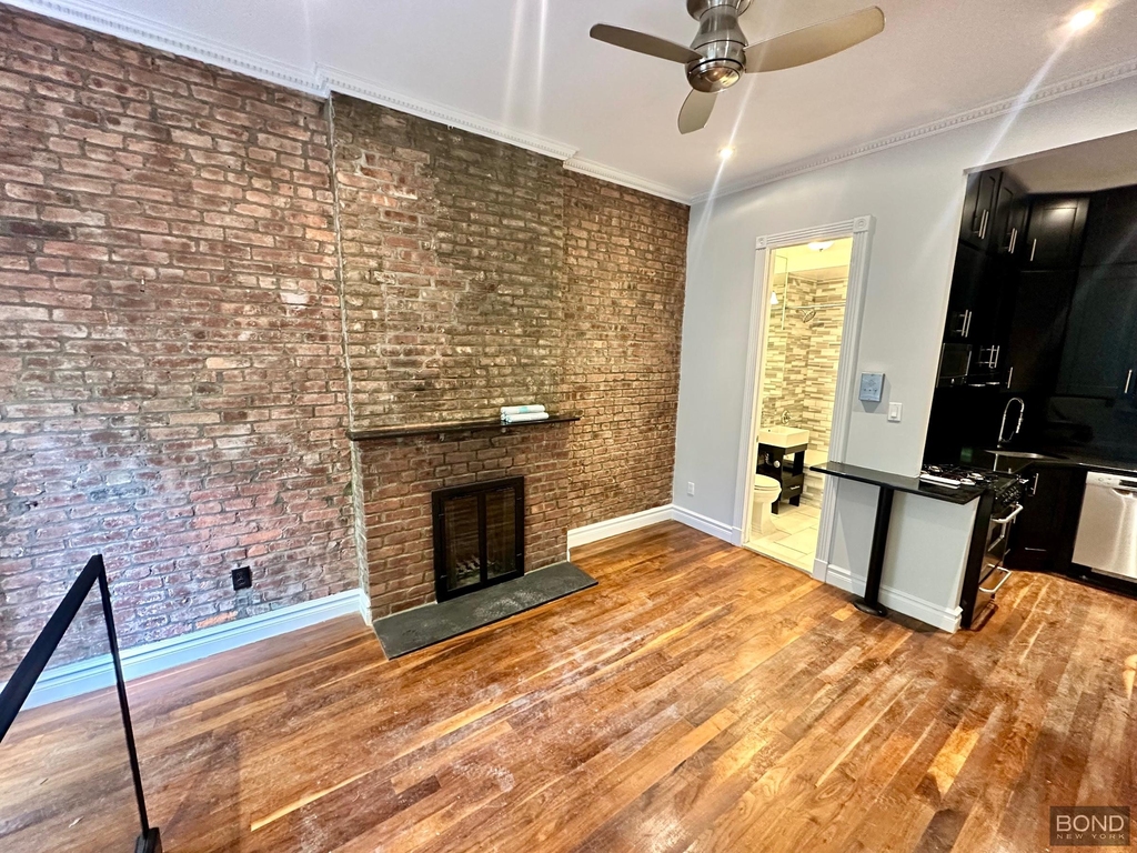 Hudson Street - Photo 1