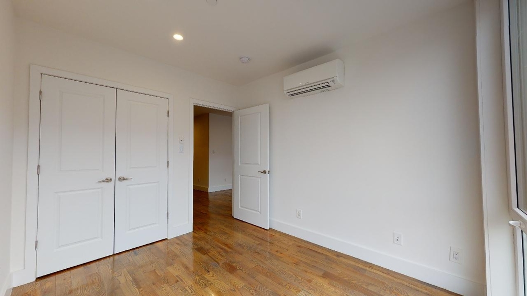13828 Queens Boulevard - Photo 15