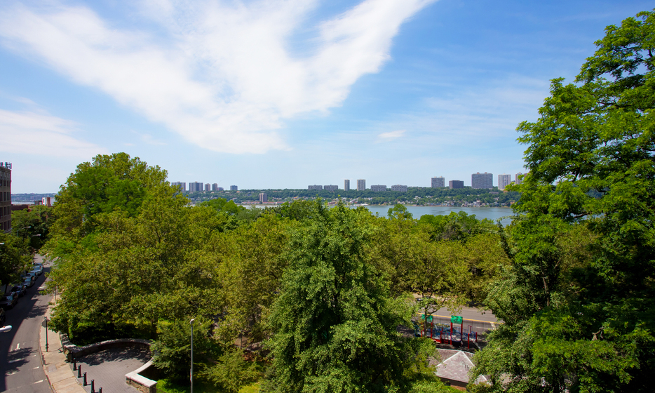 Riverside Drive - Photo 12