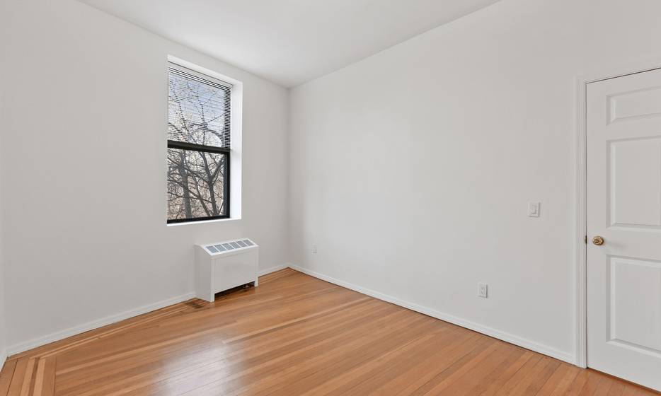 Riverside Drive - Photo 5
