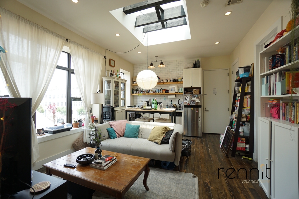 Central Avenue - Photo 4