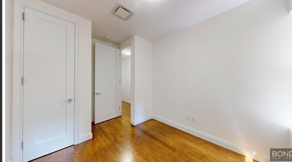 East 60th Street  - Photo 5