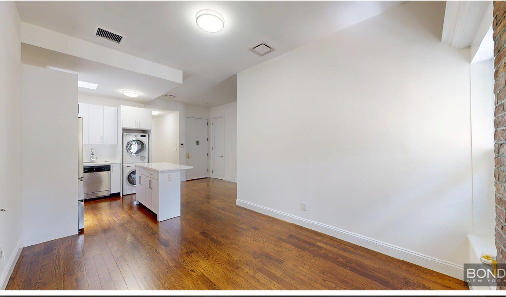 East 60th Street  - Photo 1