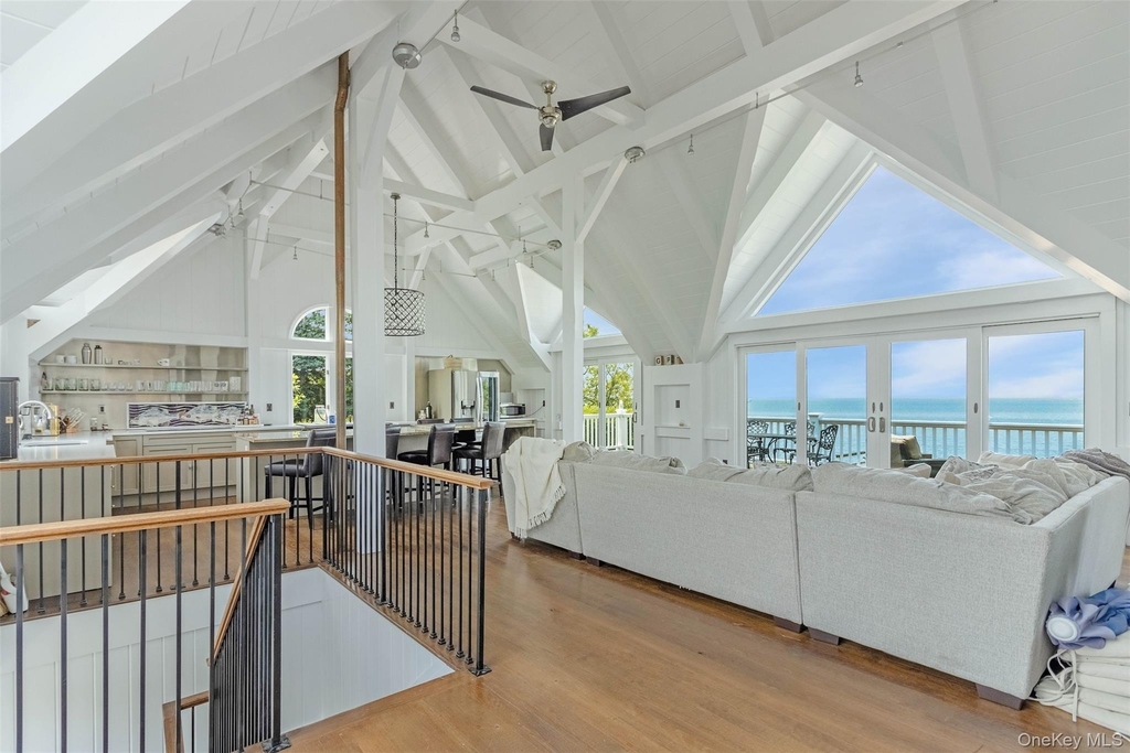 2700 Sound Drive - Photo 5