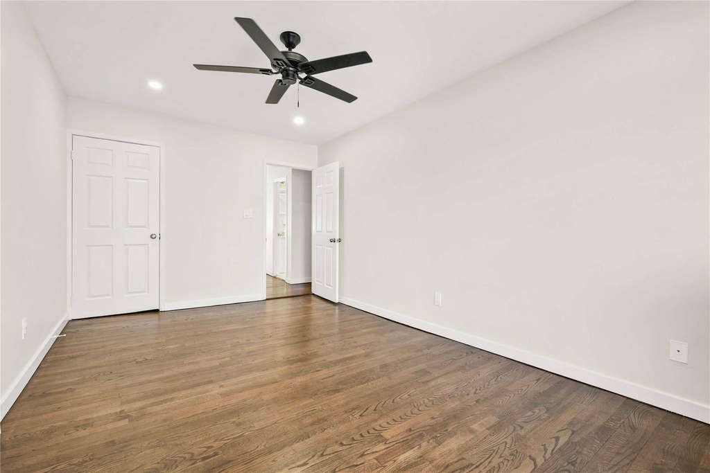 67-07 Selfridge Street - Photo 11