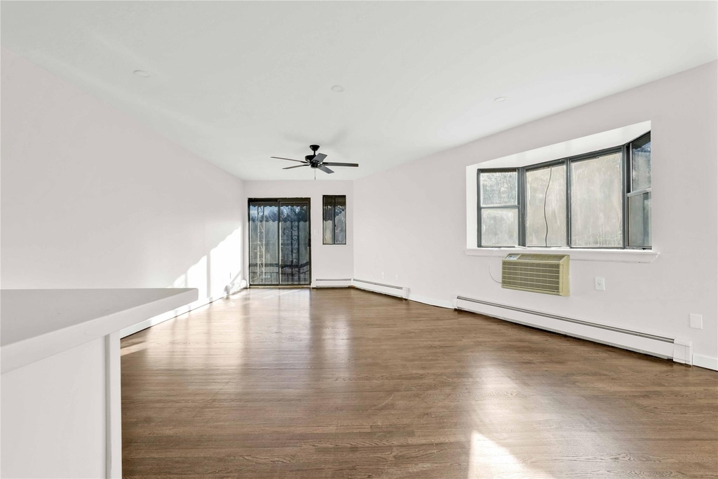 67-07 Selfridge Street - Photo 2