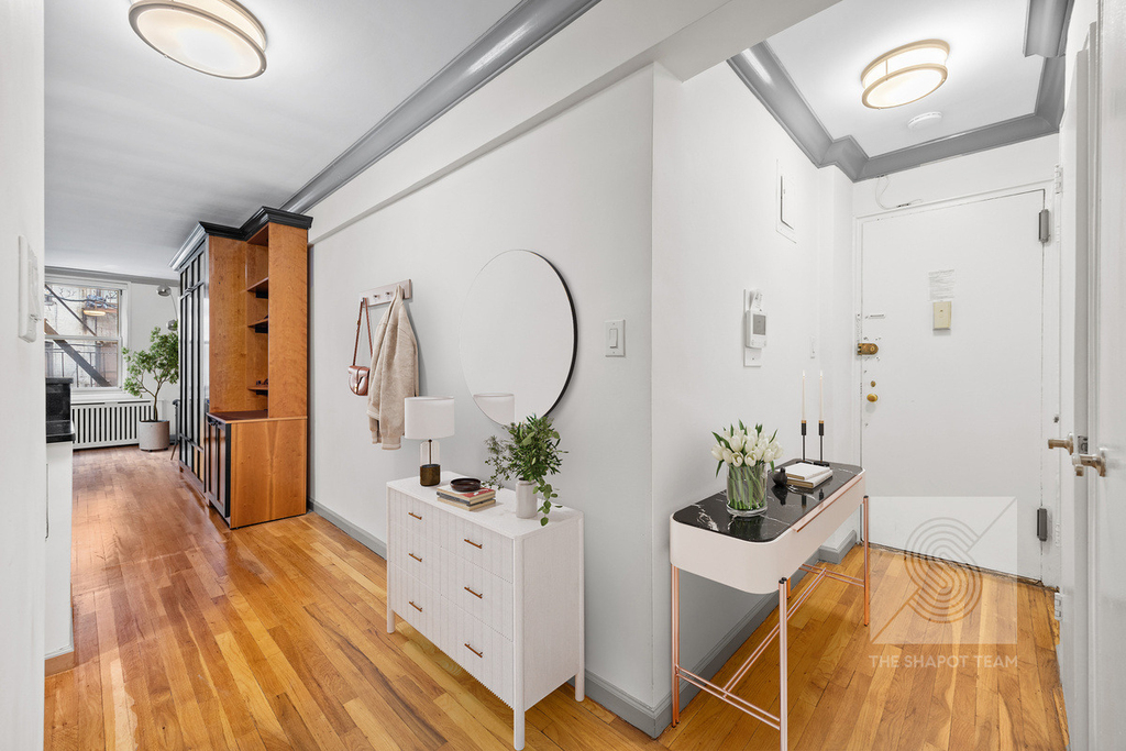 345 E 54th Street - Photo 4