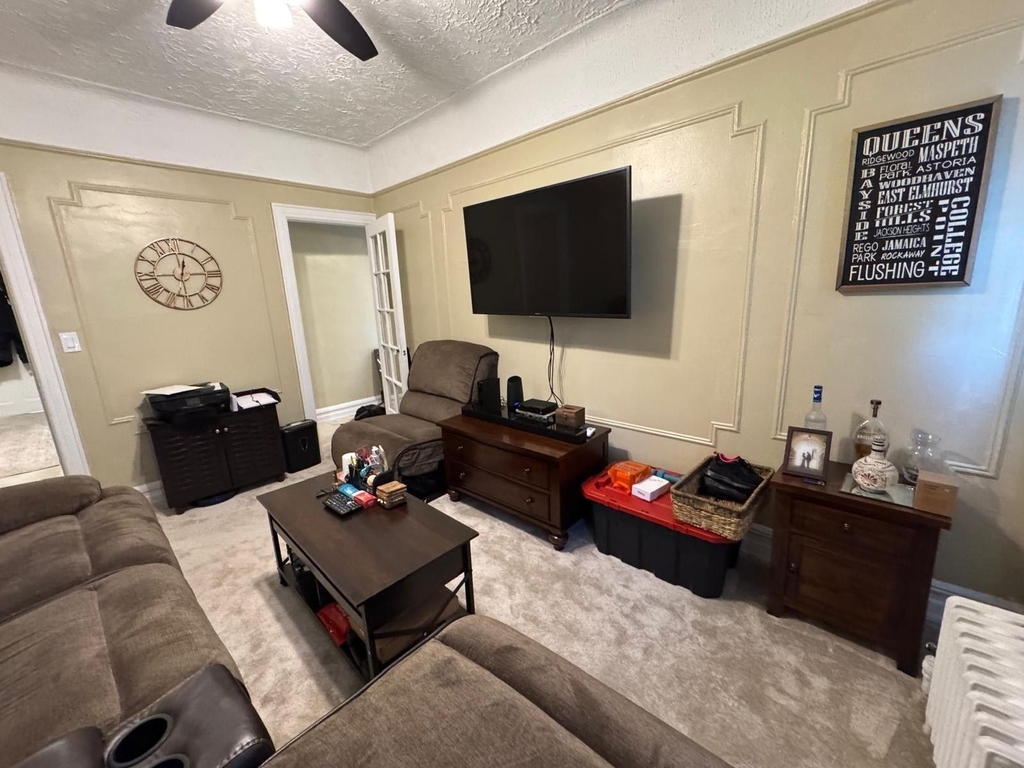 45-05 Ditmars Boulevard - Photo 3