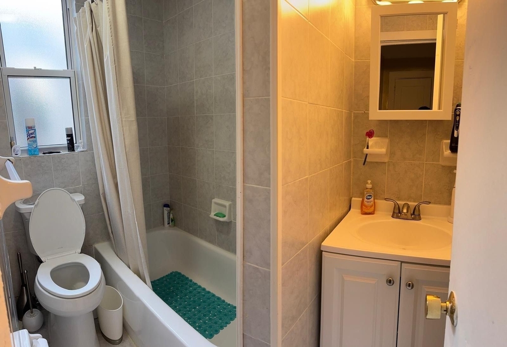 45-05 Ditmars Boulevard - Photo 6