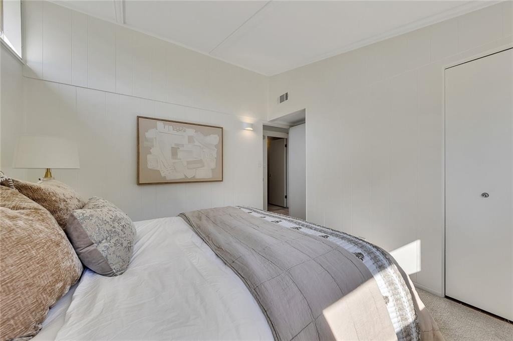 111 Robinhood Drive - Photo 18