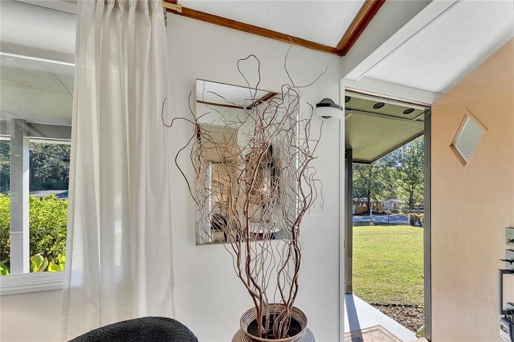 111 Robinhood Drive - Photo 3