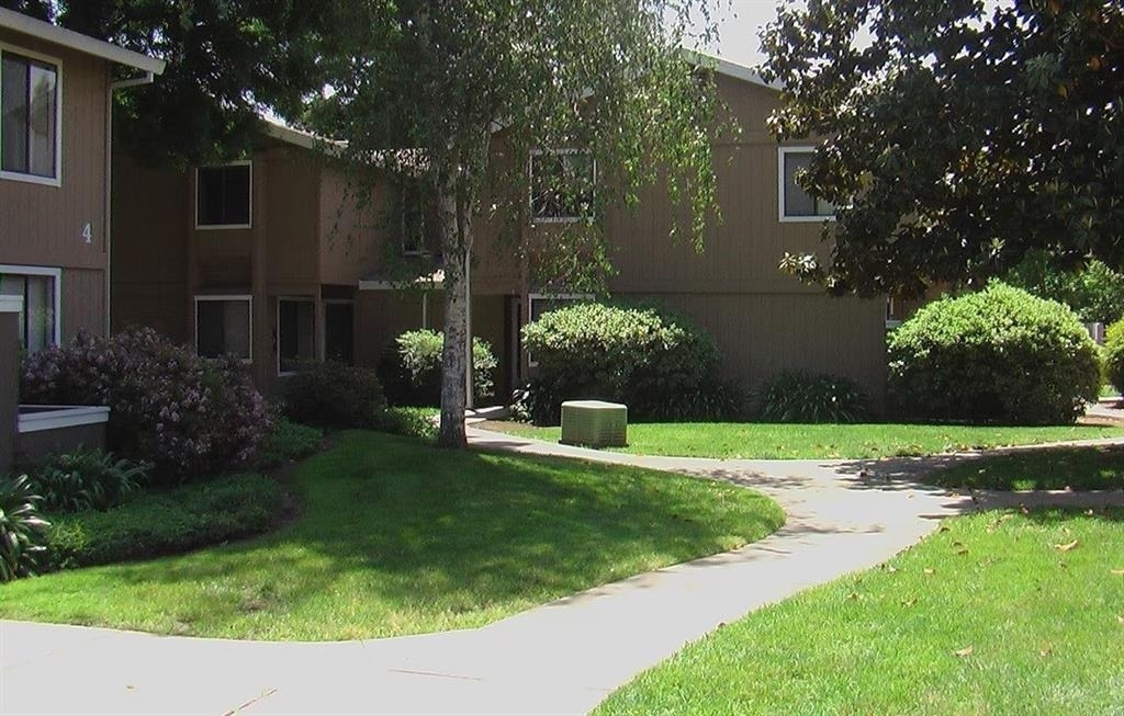820 W 4th Ave - Photo 0