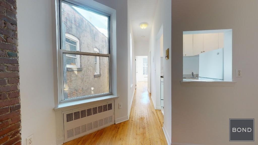 East 85th Street - Photo 2
