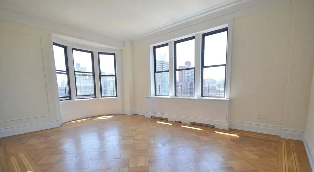 220 West 98th Street - Photo 2