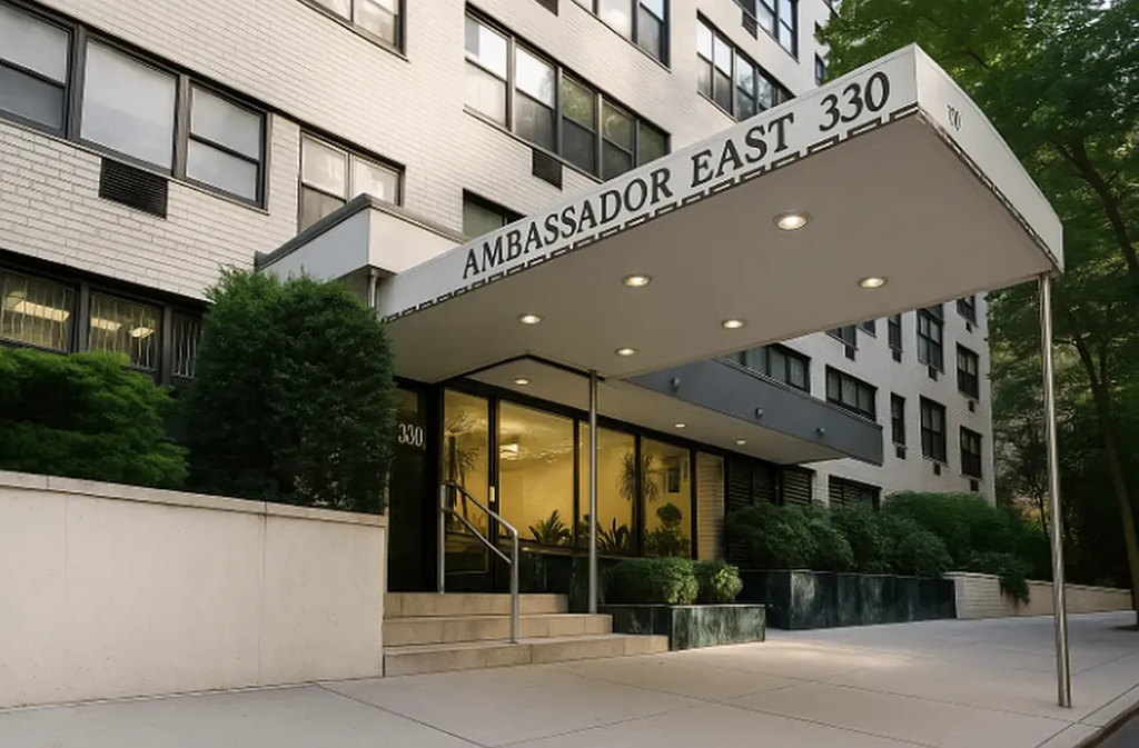 330 East 46th Street - Photo 6