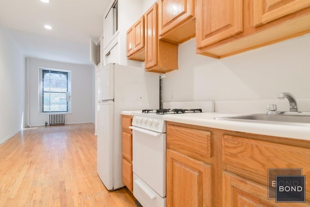 315 East 93rd Street - Photo 2