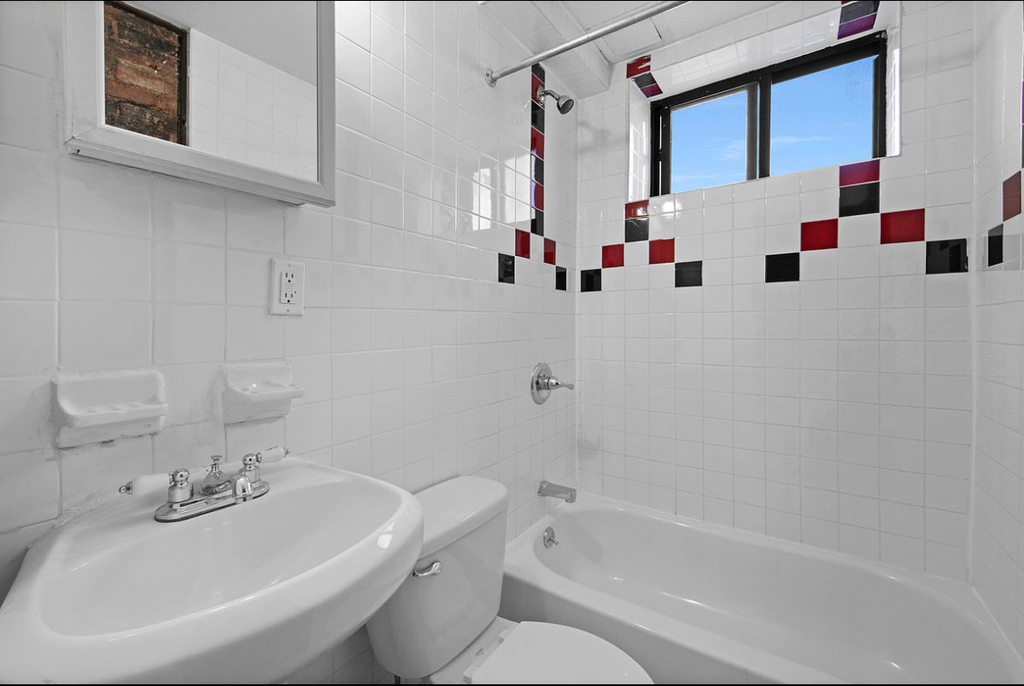 520 East 14th Street - Photo 2