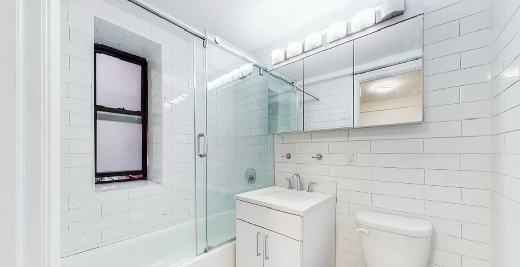 East 38th Street - Photo 8