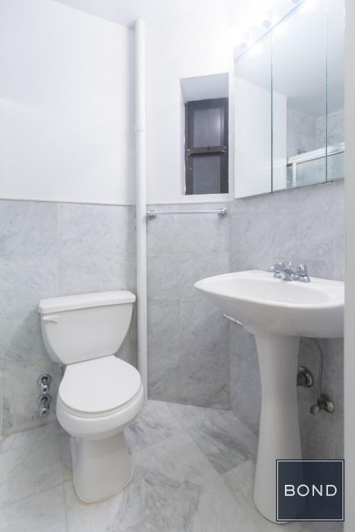 523 East 85th Street - Photo 6