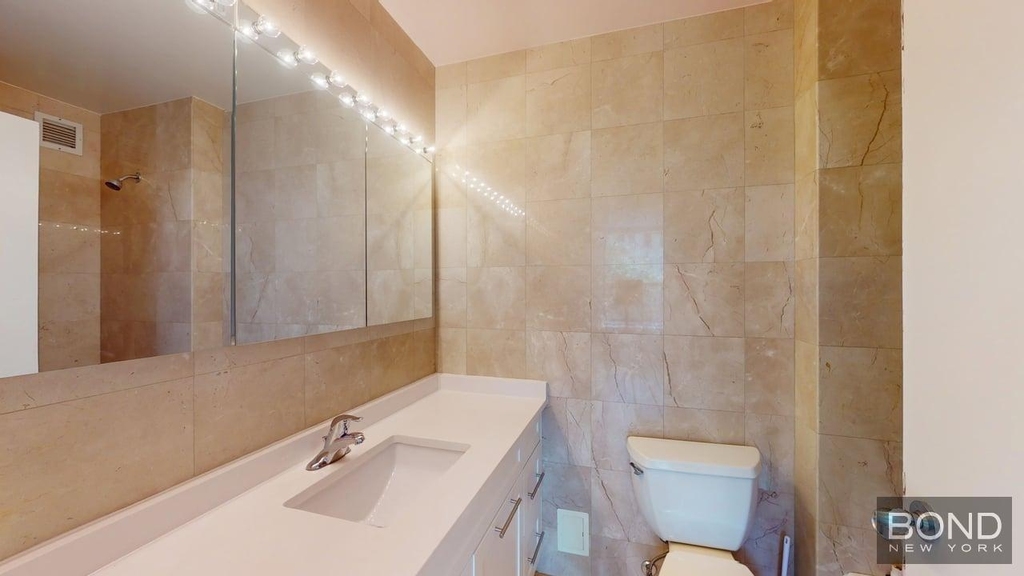 West 87th Street - Photo 6