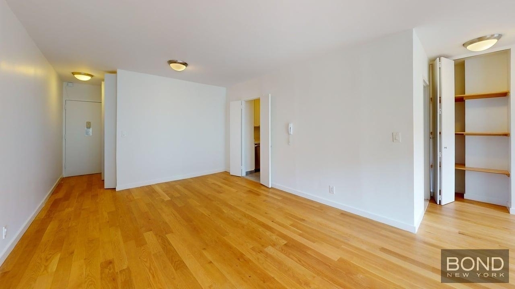 West 87th Street - Photo 13