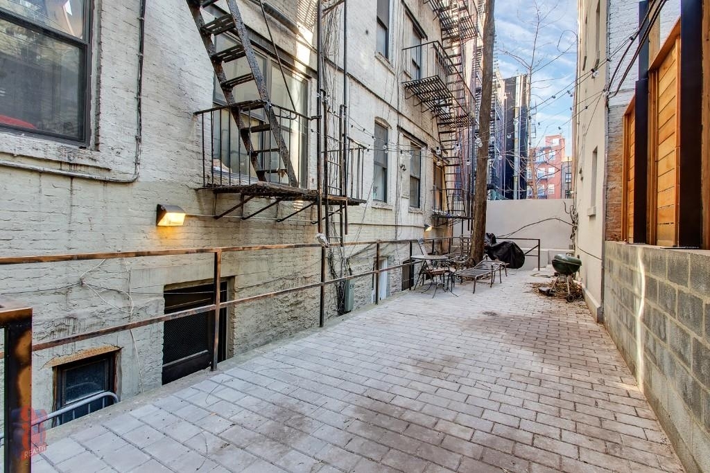 East 13th Street - Photo 11