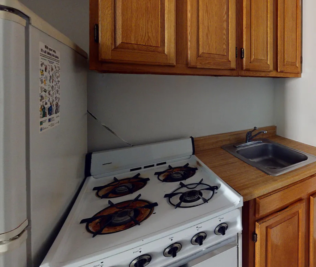 East 13th Street  - Photo 5