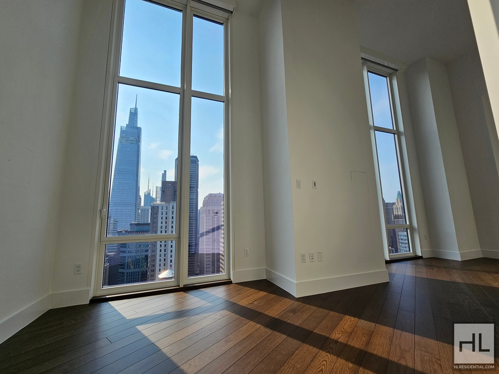 East 44th Street - Photo 3