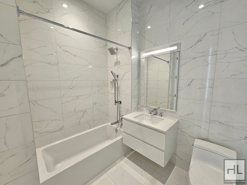 East 44th Street - Photo 4