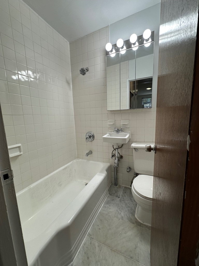 428 East 81st Street - Photo 4