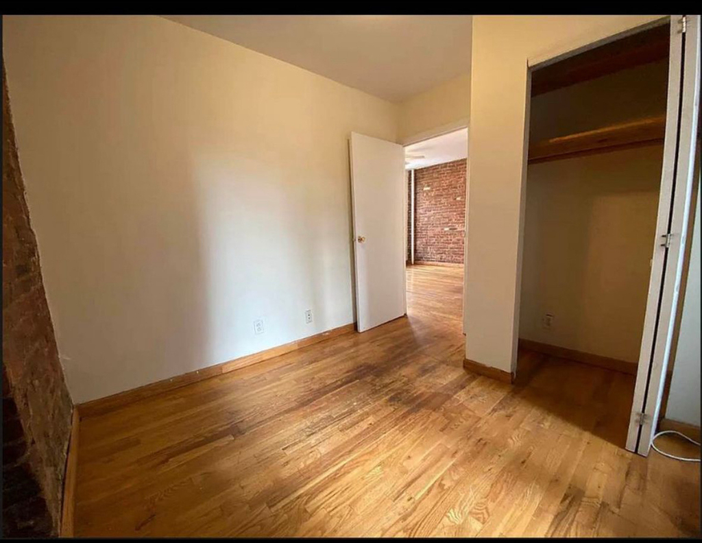 202 East 7th Street - Photo 0
