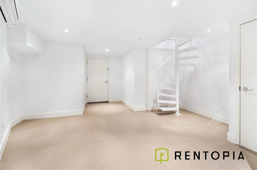 127 Lefferts Place - Photo 1