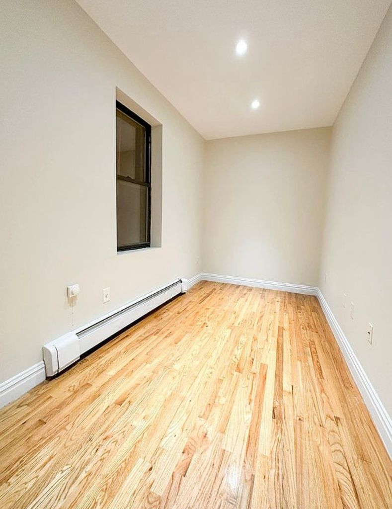 437 West 54th Street - Photo 6