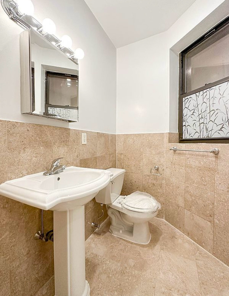 437 West 54th Street - Photo 8
