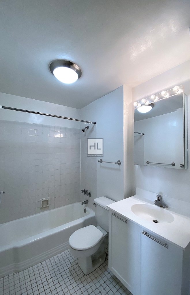 East 36th Street - Photo 3