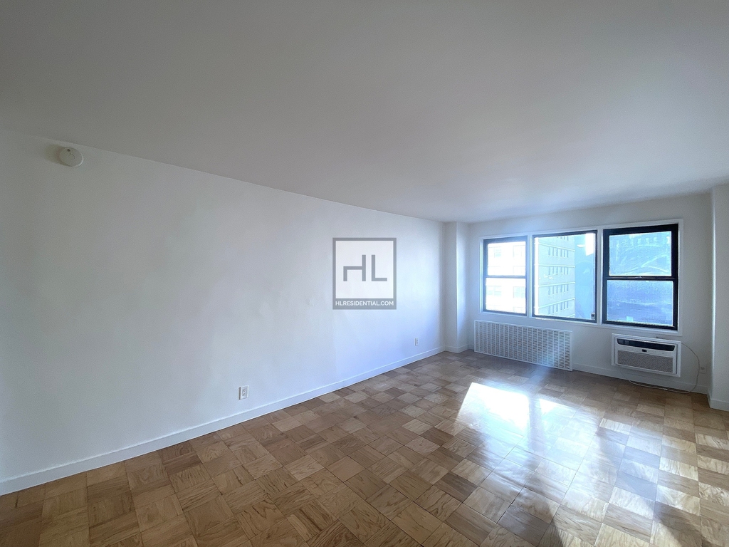 East 36th Street - Photo 2