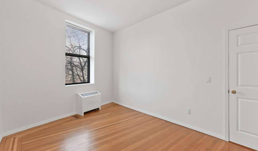 Riverside Drive & 161st Street - Photo 3