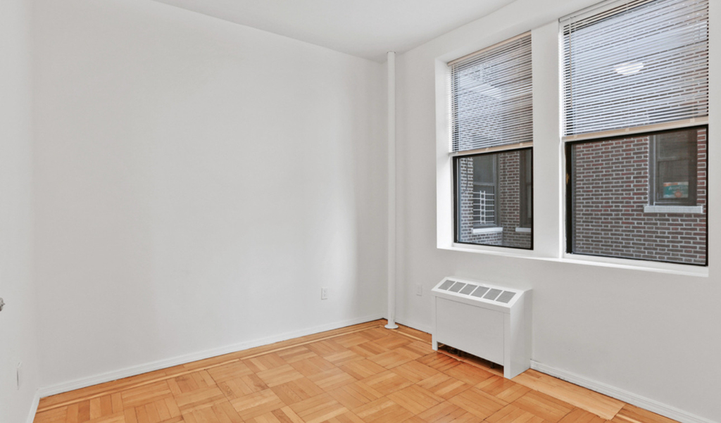 Riverside Drive & 161st Street - Photo 5