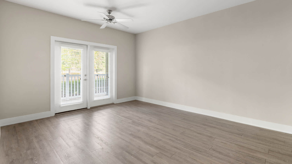 5310 Falls Dr - Photo 3
