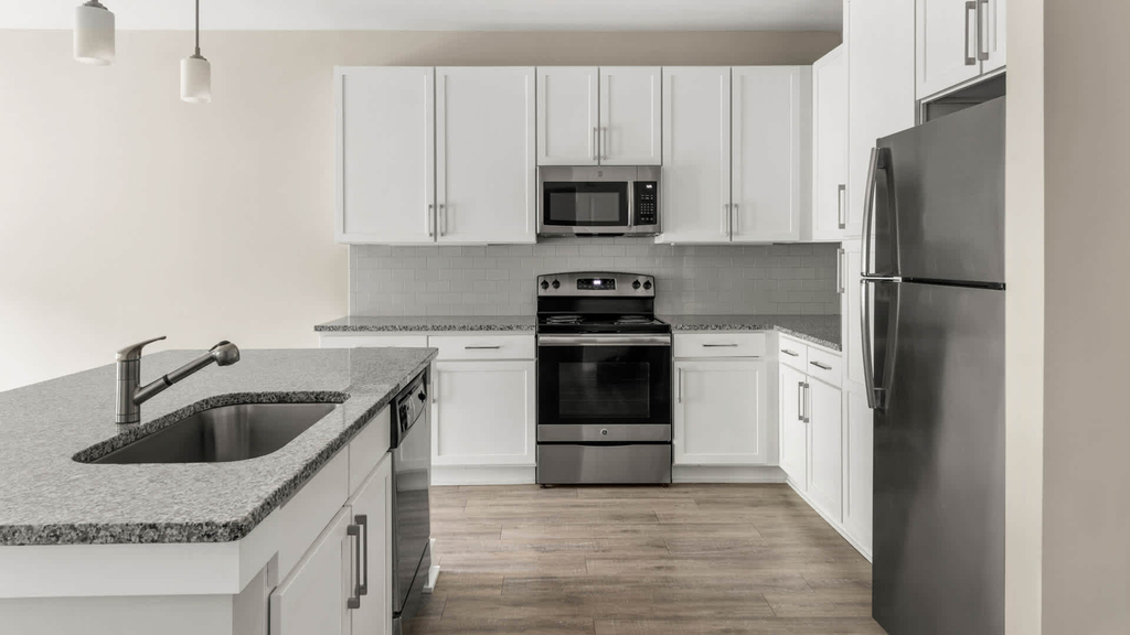 5310 Falls Dr - Photo 2