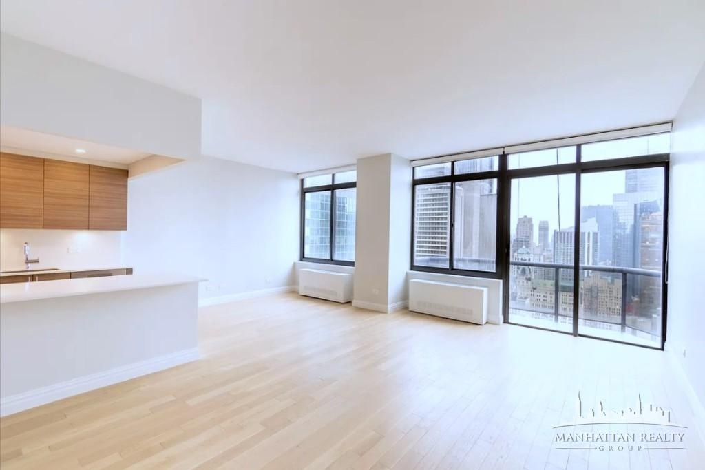 W 48th St - Photo 0