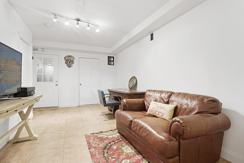 26-10 Ditmars Boulevard - Photo 0