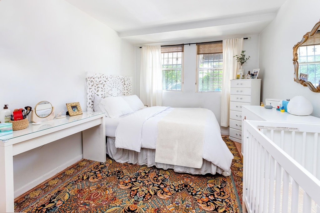 26-10 Ditmars Boulevard - Photo 5